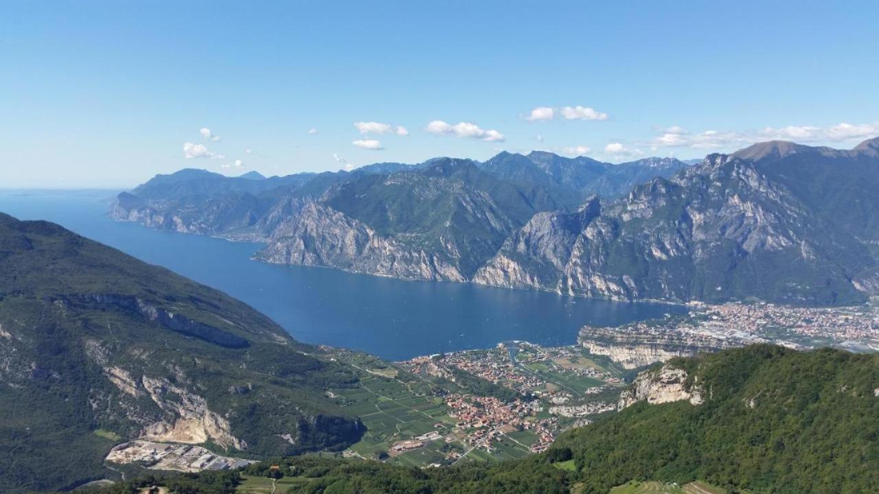 Appartamento Vacanze Bordala Ronzo-Chienis Buitenkant foto