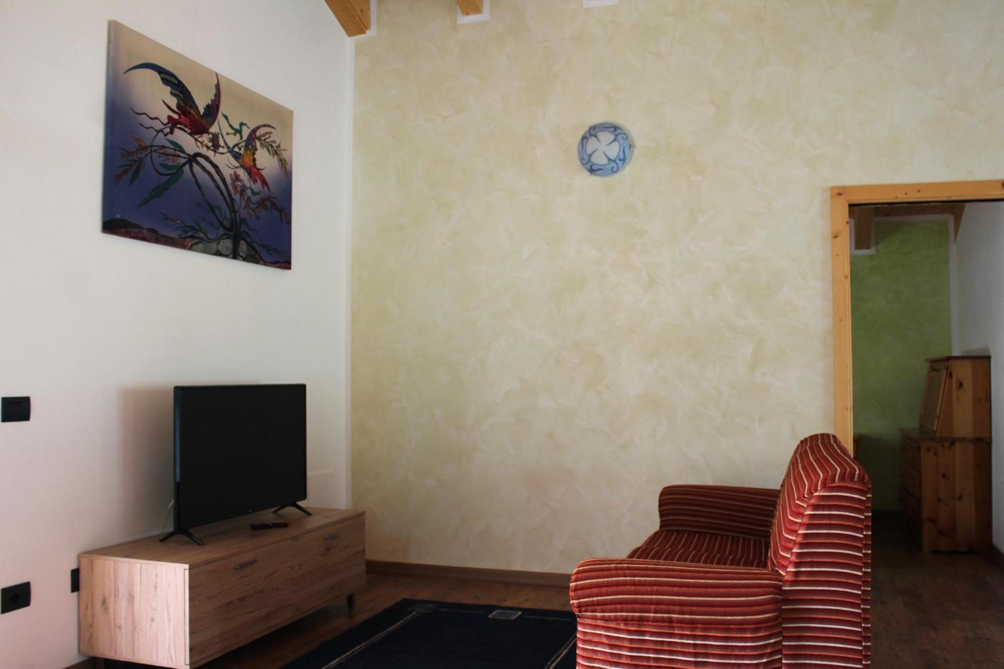 Appartamento Vacanze Bordala Ronzo-Chienis Buitenkant foto